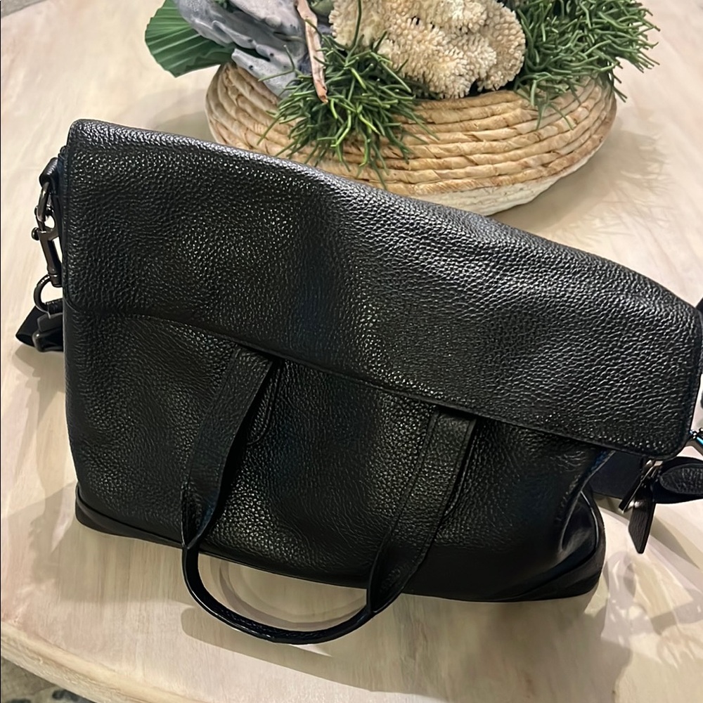 Coach Black Messenger Bag with Versatile Strap